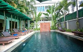 Central Night Hotel