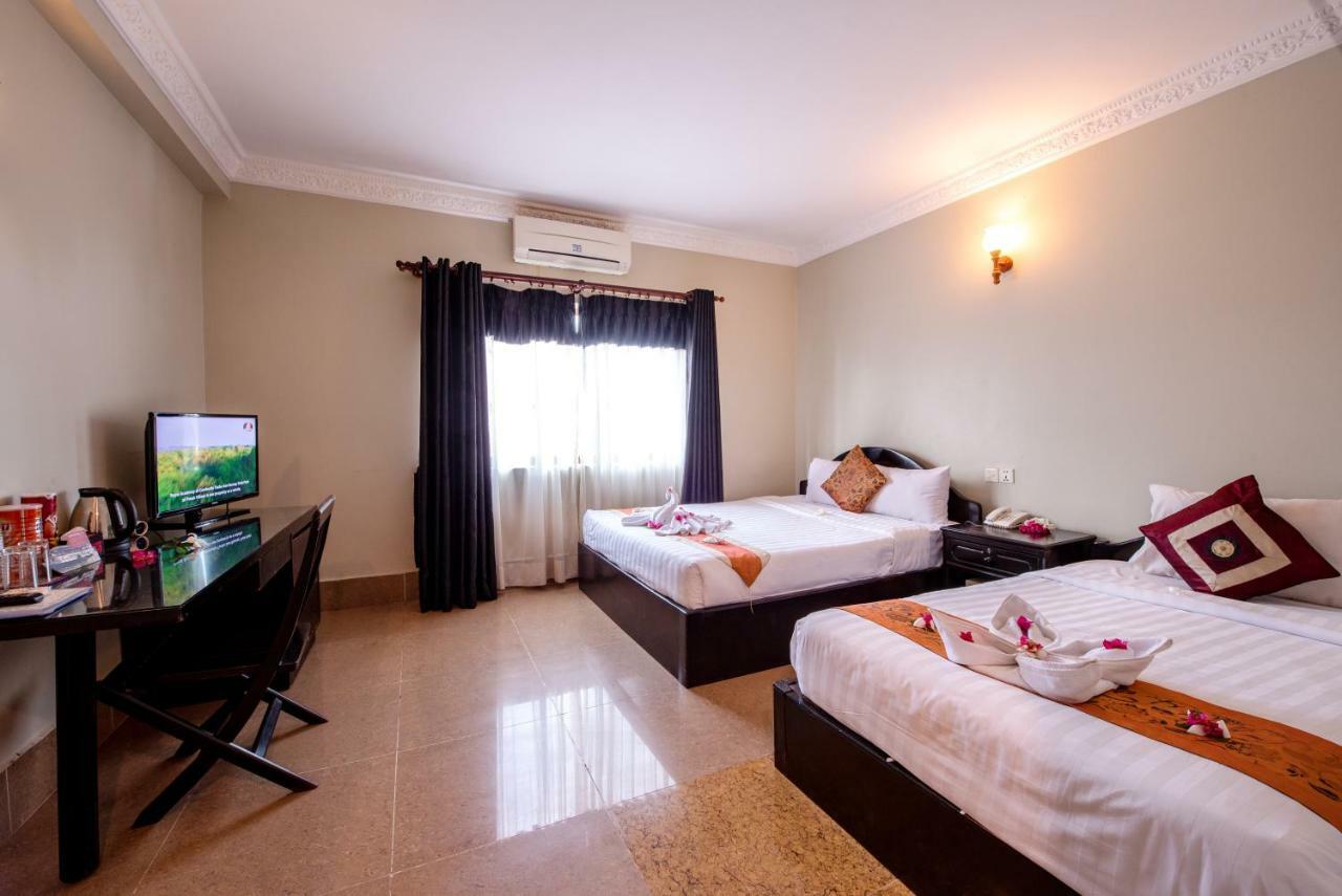 Central Night Hotel Siem Reap Exterior photo